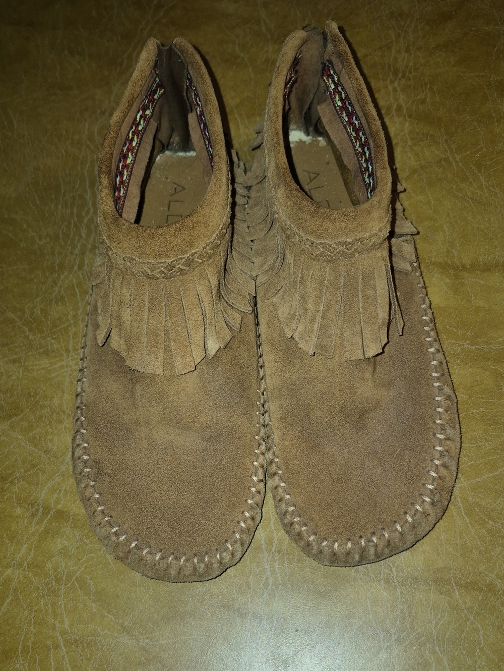 Womenw Aldo Tan Suede Fringe Moccasins..guessing Size 5 Or 6..see Measurements